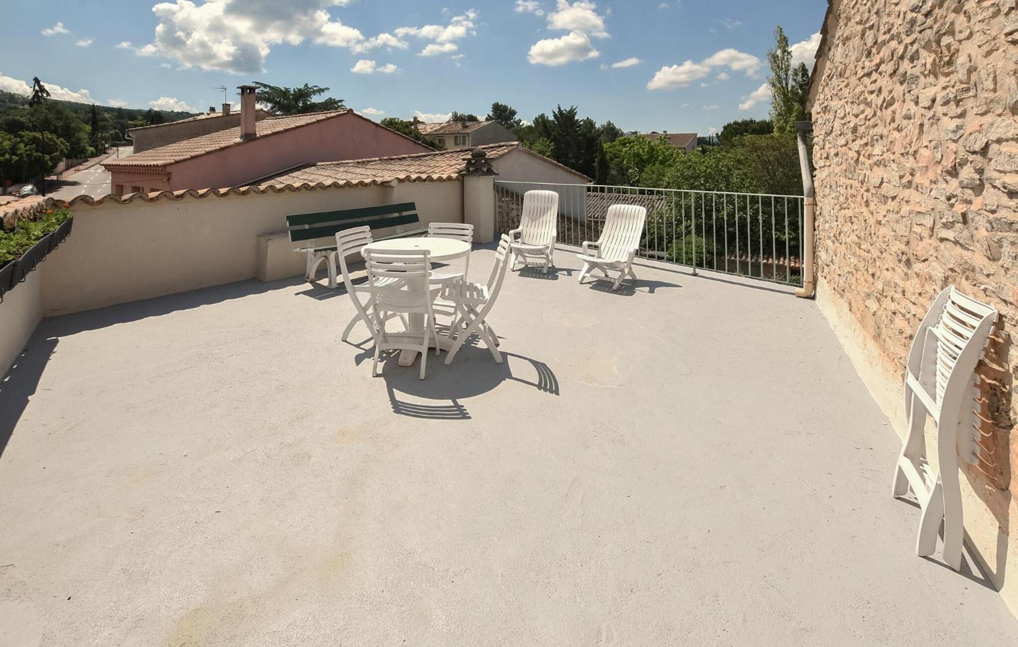 2 Bedroom Gorgeous Home In Villes-Sur-Auzon Buitenkant foto